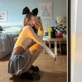 年轻的小姑娘