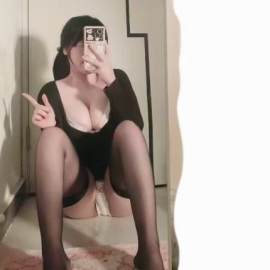 和平俏皮小可爱