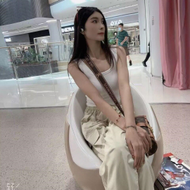 河西邻家气质小姐姐