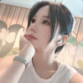 小个子骚妹