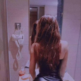 蜜桃臀桃子老师