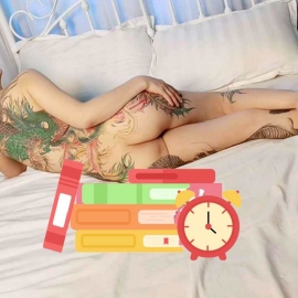 大奶纹身淑女